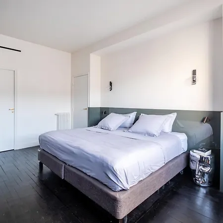 Victor Hugo Design * Parijs